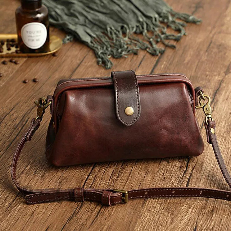Ivy - Mini Crossbody Bag in Leather