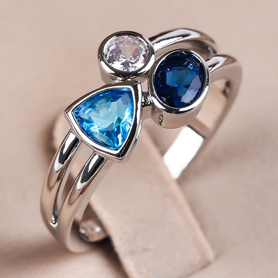 Cassidy – Vintage Blue Crystals Ring