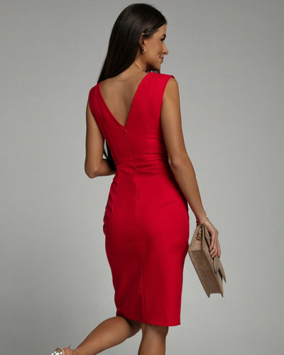 Taylor | Fitted dress with a V-neckline and slit