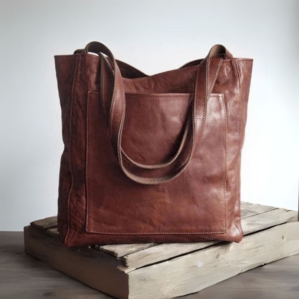 Lorena’s Modern Chic | Stylish Leather Bag