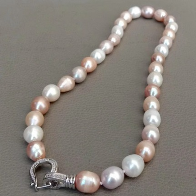 Bexley - Colored Pearl Necklace