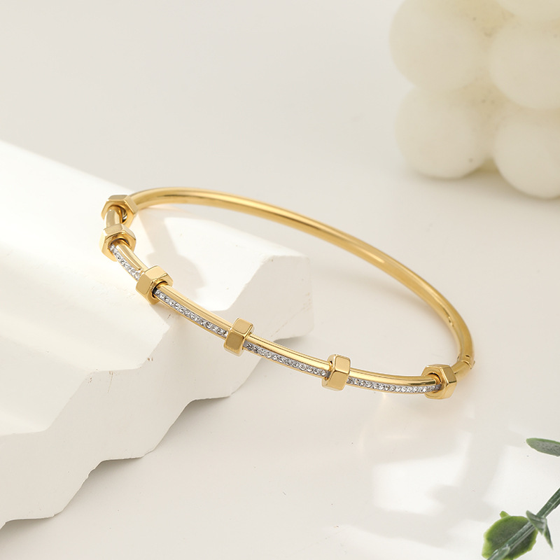 Ensley - Elegant Bright Golden Bracelet