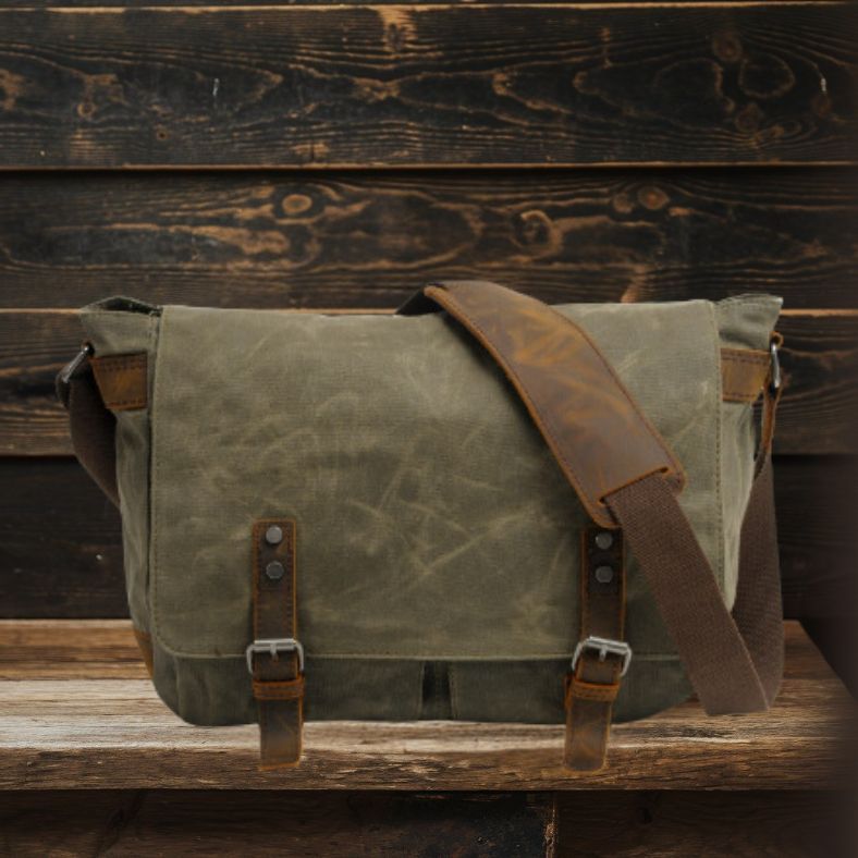 Alton - Canvas Messenger Bag