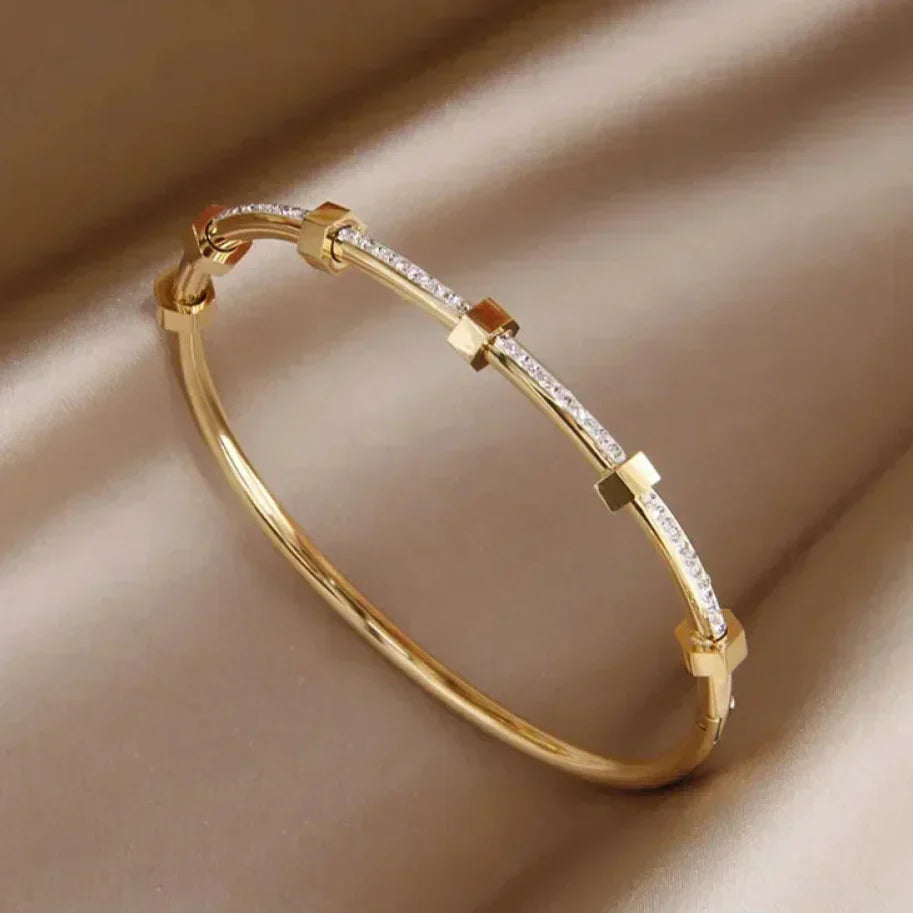 Ensley - Elegant Bright Golden Bracelet
