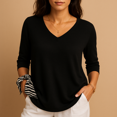 Chic Loose-Fitting Women's Top with a Contemporary Cut | Evelien