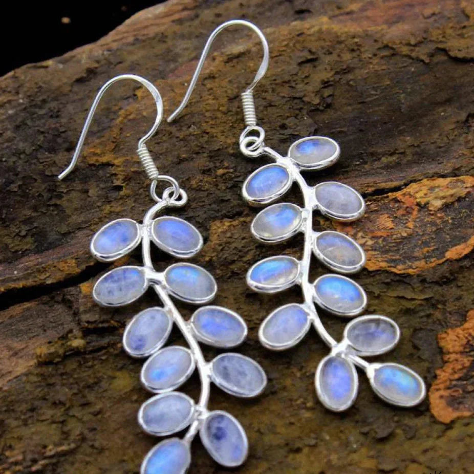Dayana – Moonstone Earrings