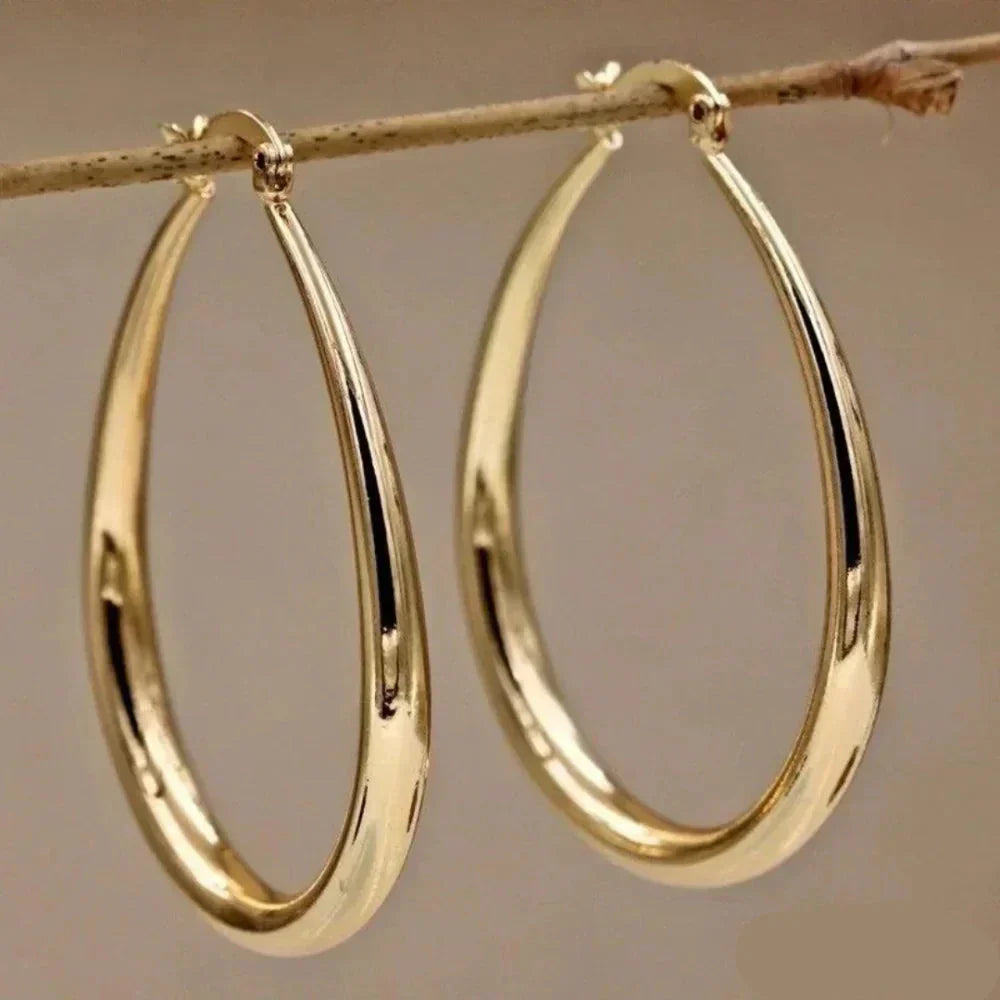 Sienna - Geometric Oval Gold Hoop Earrings
